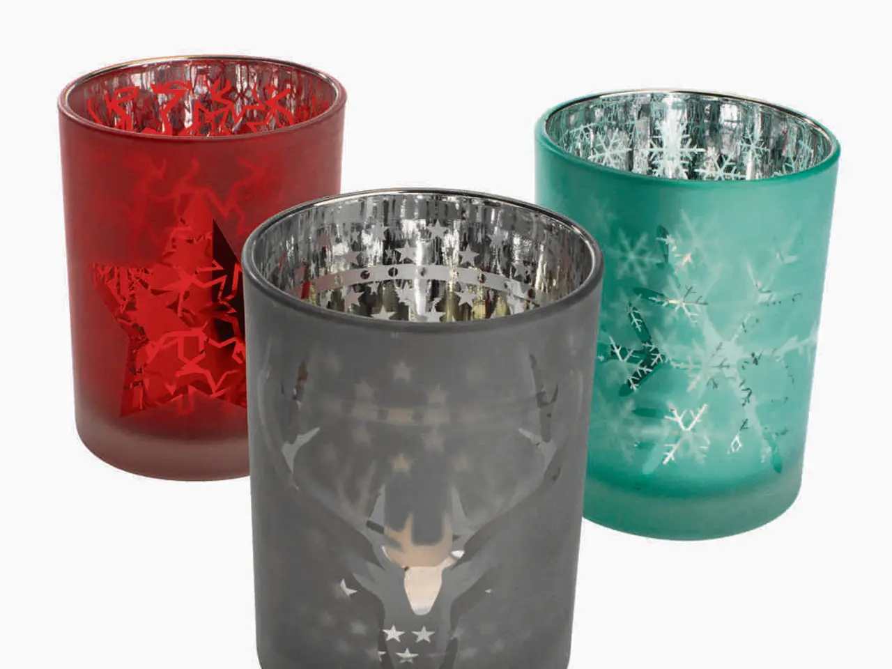 Avoid applying Vaseline on camera lenses. Try the novel filter instead, offering a dreamy diffusion...