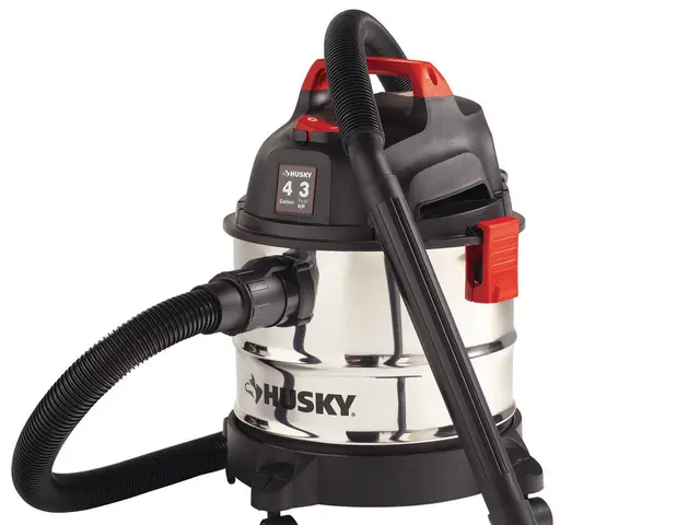 Amazon Re-stocks Dyson V8 Vacuum Cleaner, Retaining Record-Breaking Low Cost