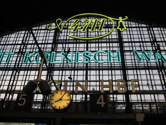 Clock Malfunction: Winding Mechanism Complications on Fleet Time Mantel Clock