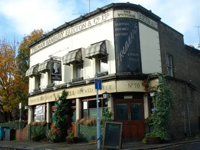 Alien Phenomena Exploration - Unveiling Potentialities in Season 1, Episode 3 (S01:E03)