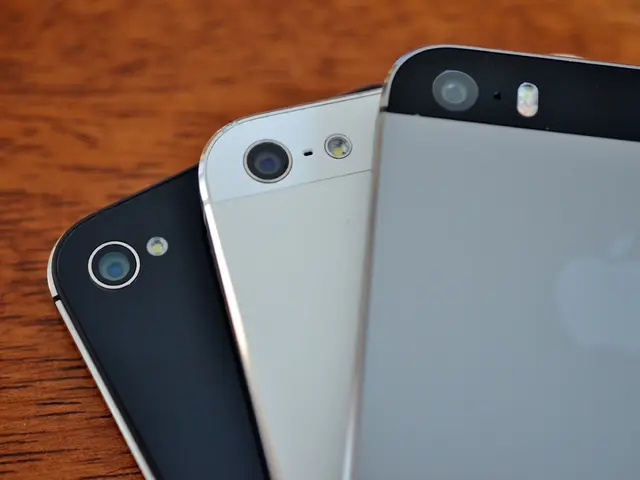 Inquiring about Jerry's perspective: Does three-paneled mobile devices possess a fundamental...