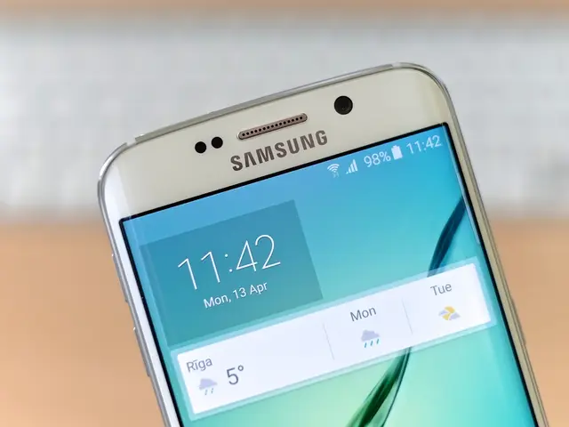 Guiding You on Tracking a Flip Phone's Location: In-Depth Instructions