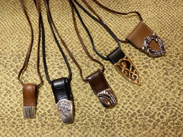 Adjusting OpenCV's BGR color palette using trackbars in Python