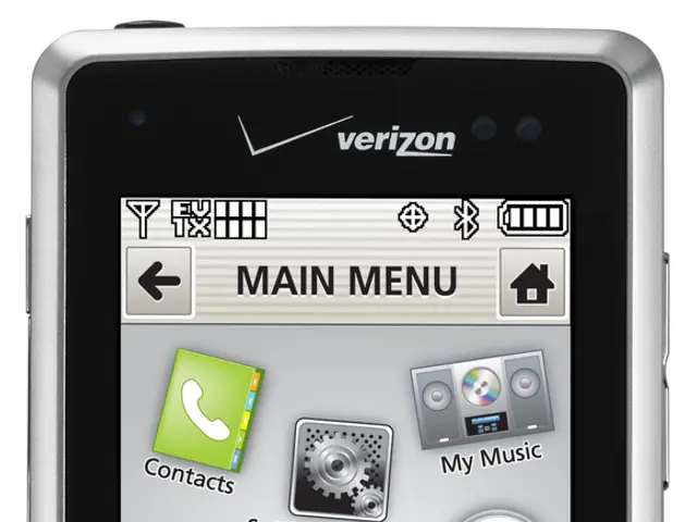 fifteen major risks posing challenges to the security of mobile applications