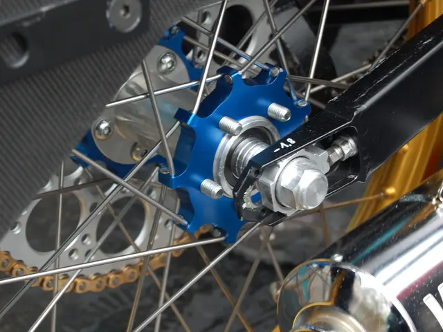 Tesla Owner Reports Excessive Wind Noise in Cybertruck Post-Windshield Replacement; Tesla Accepts...