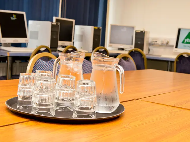 Unveiled New Mind-Controlled Smart Glasses for Surreptitious Browsing of Social Media Platforms