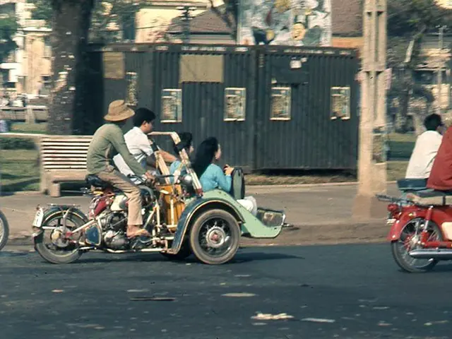 Electric bicycles in Dubai now equipped with interchangeable batteries, stations for swapping...